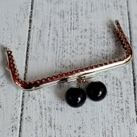 Фермуар для кошелька прямоугольный серебро без узора 12,5 см. цветная застёжка черная fk-016/7