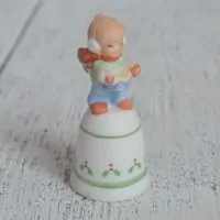 Напёрсток  Мальчик с корзинкой Enesco nff-0110