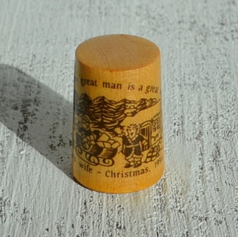 Напёрсток из дерева SANTAS WIFE CHRISTMAS 1991 nfd-0009 