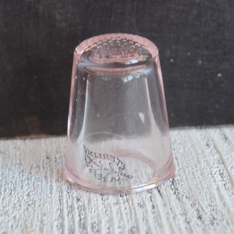 Напёрсток стекло Розовый Sterling Classic nfr-0139 