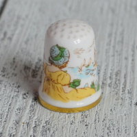 Напёрсток Caverswall THURSDAY S CHILD nfl-0028
